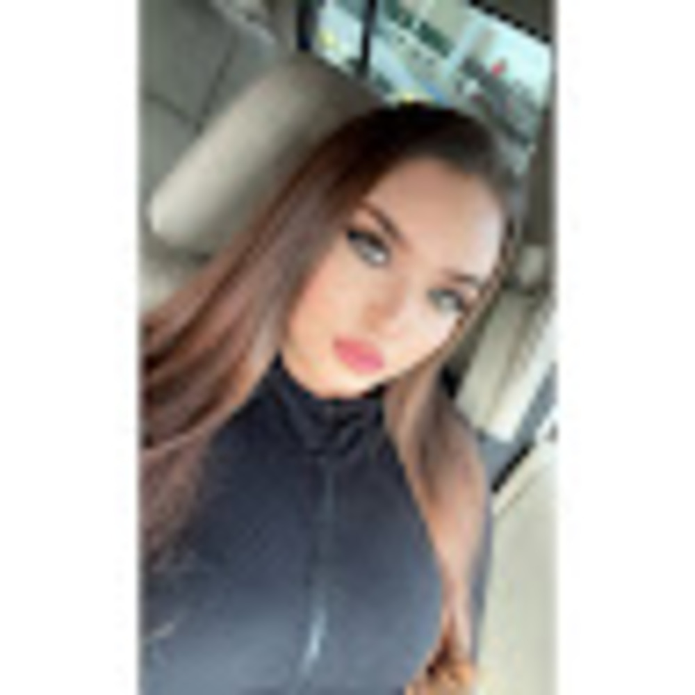 Meet your Posher, Mireya